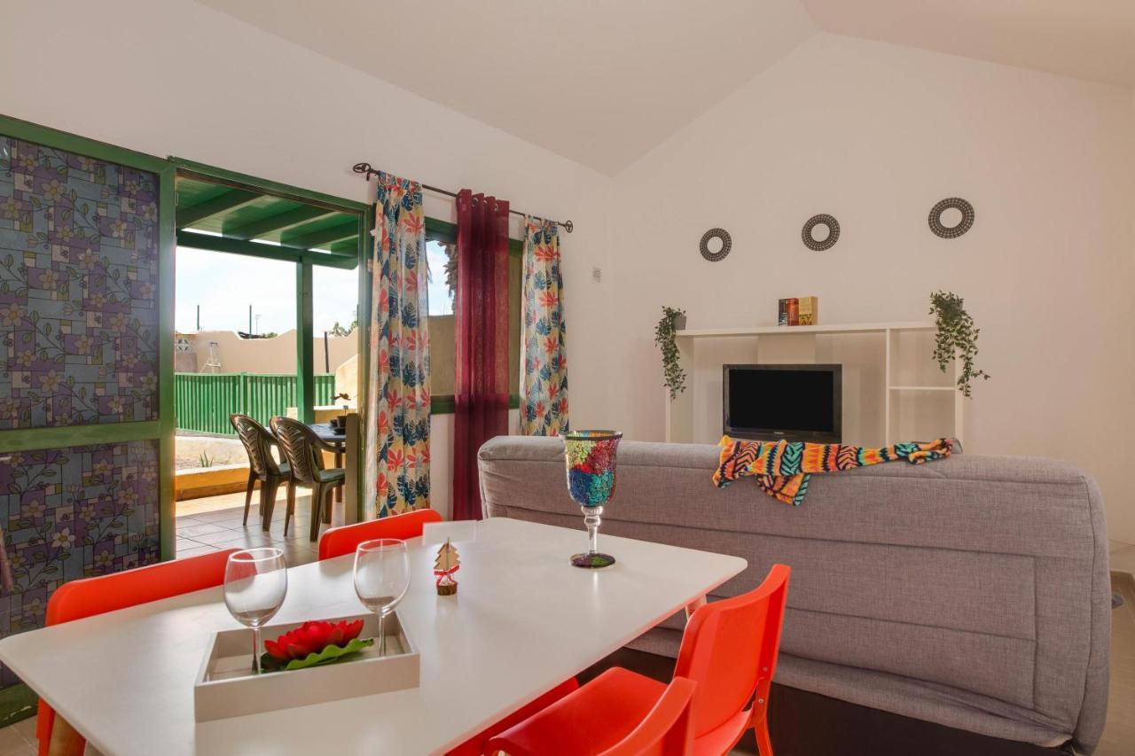 8145 - Bonito Bungalow Коста Калма Экстерьер фото
